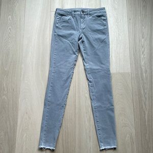 ⏰ American Eagle Super Stretch Grey Jeggings❗️ Great Savings 🛒
